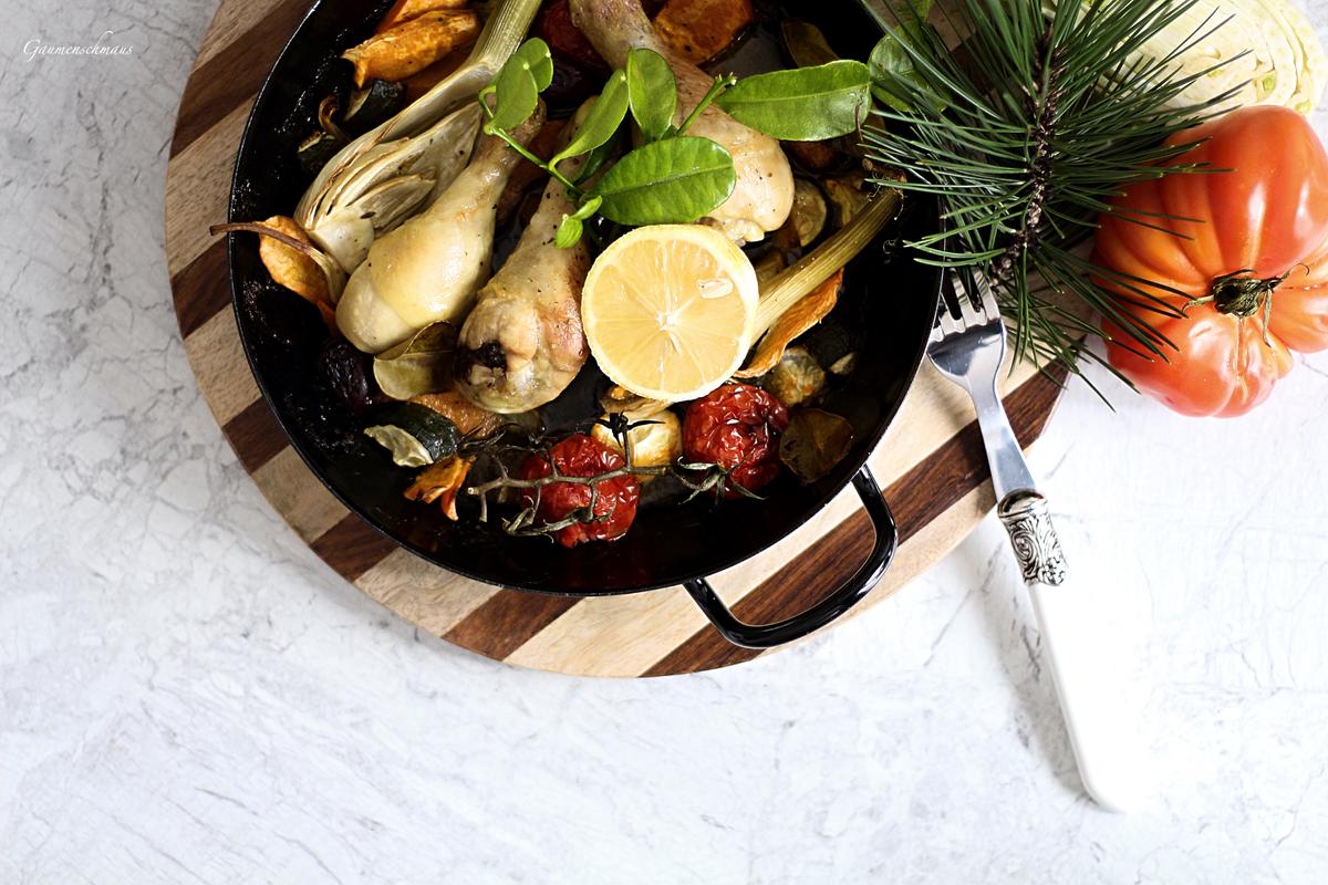 Rezeptbild: Zitronenhänchen auf Ofengemüse