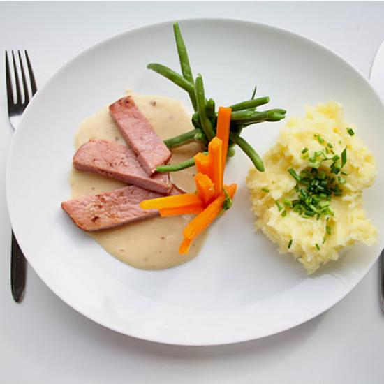 Rezeptbild: Kasseler auf Weißweinsauce