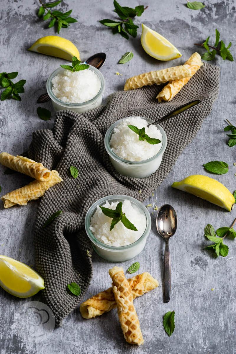 Rezeptbild: Zitronen-Minz-Granita