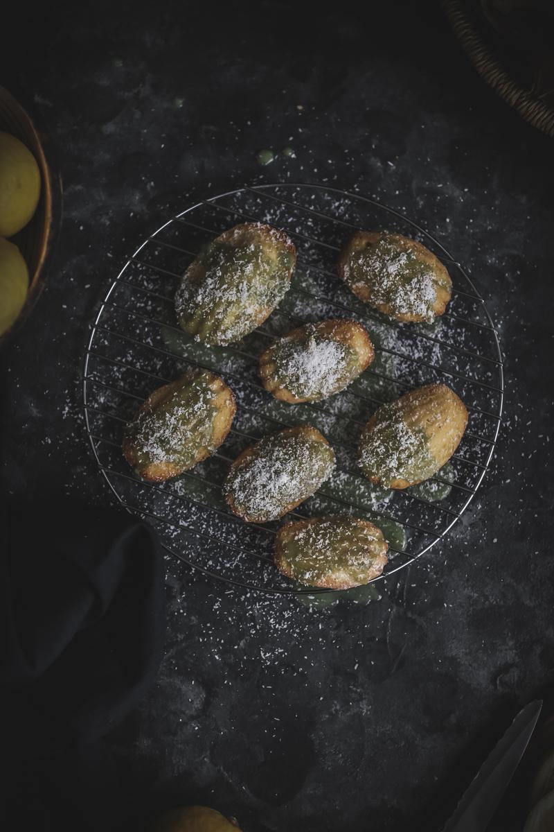 Rezeptbild: MADELEINES ZITRONEN - MORINGA GLASUR UND KOKOS