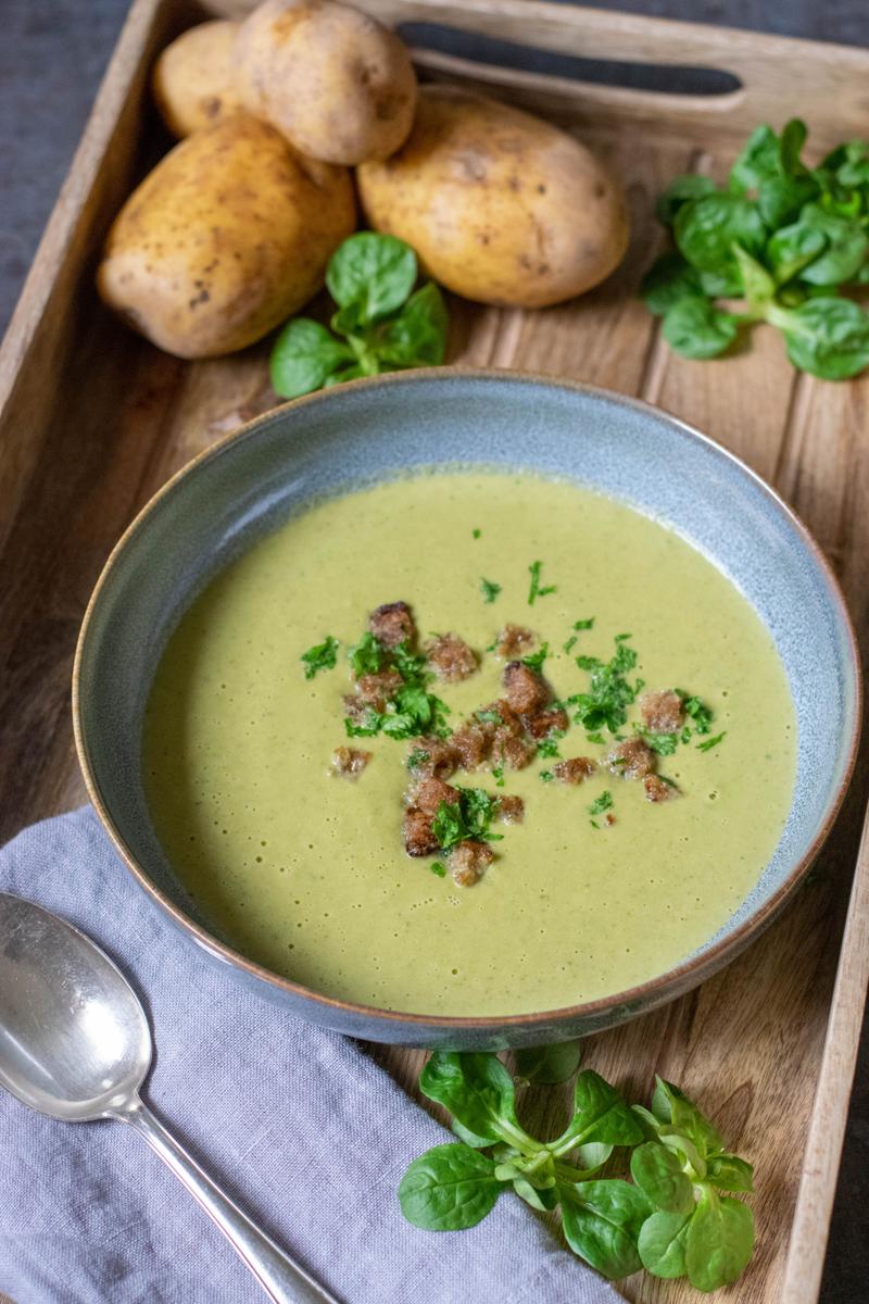 Rezeptbild: Kartoffel-Petersilienwurzel-Suppe