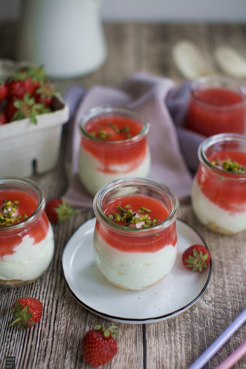 Rezeptbild: Erdbeer-Quark-Dessert im Glas