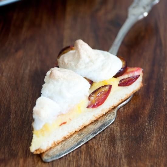 Rezeptbild: Pflaumenkuchen mit Kokosbaiser