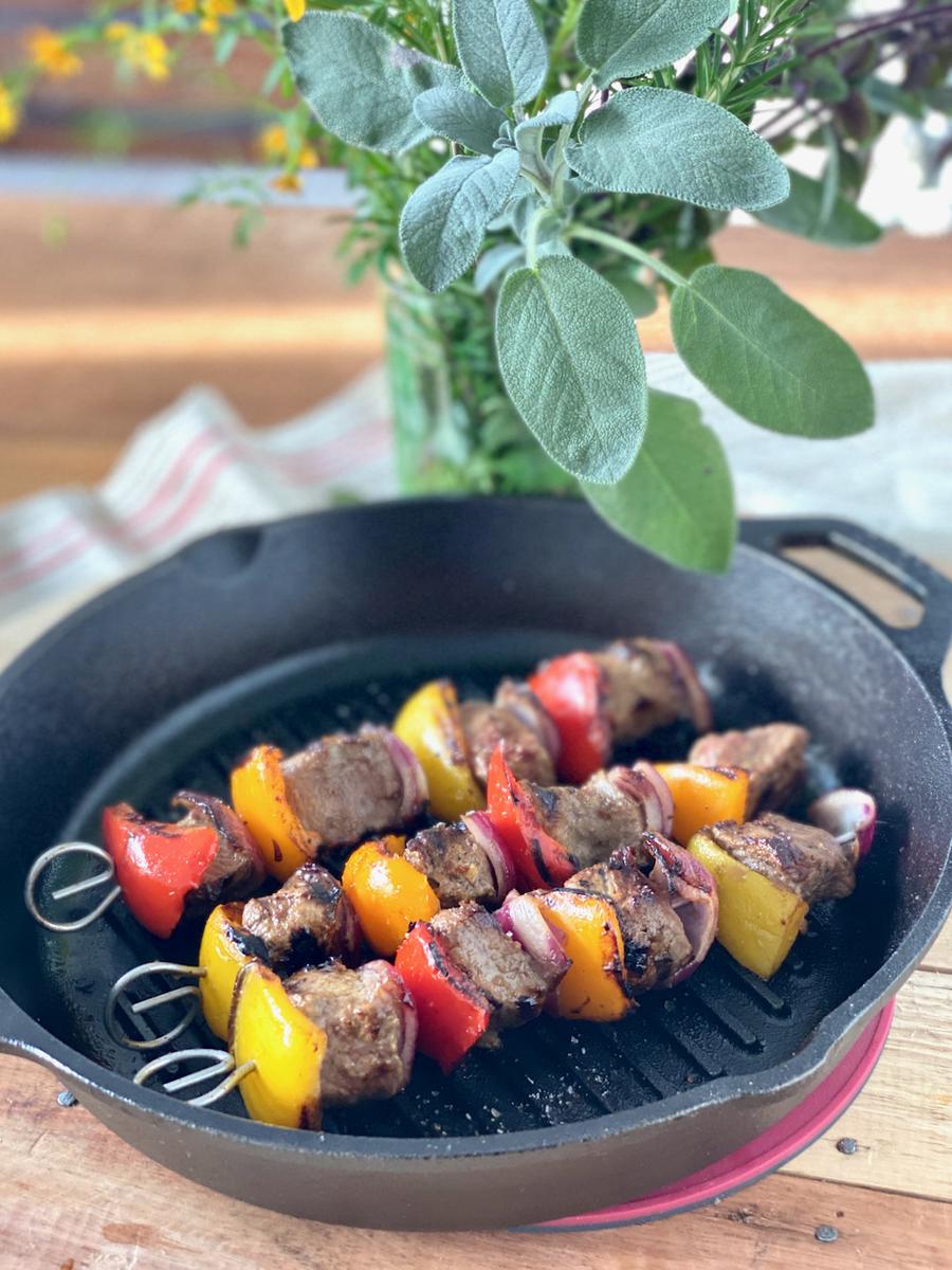 Rezeptbild: Kabab-e Sikhi – Lamm-Spieße mit Weinempfehlung کباب سیخی
