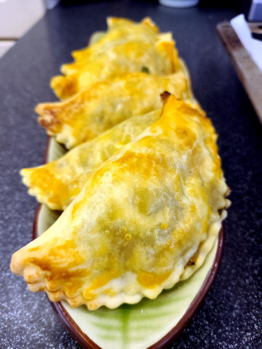 Rezeptbild: Spanische Empanadas mit Schweinefleisch Fuellung