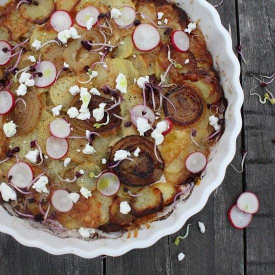 Rezeptbild: Zwiebel-Kartoffel-Tarte mit Bärlauchöl