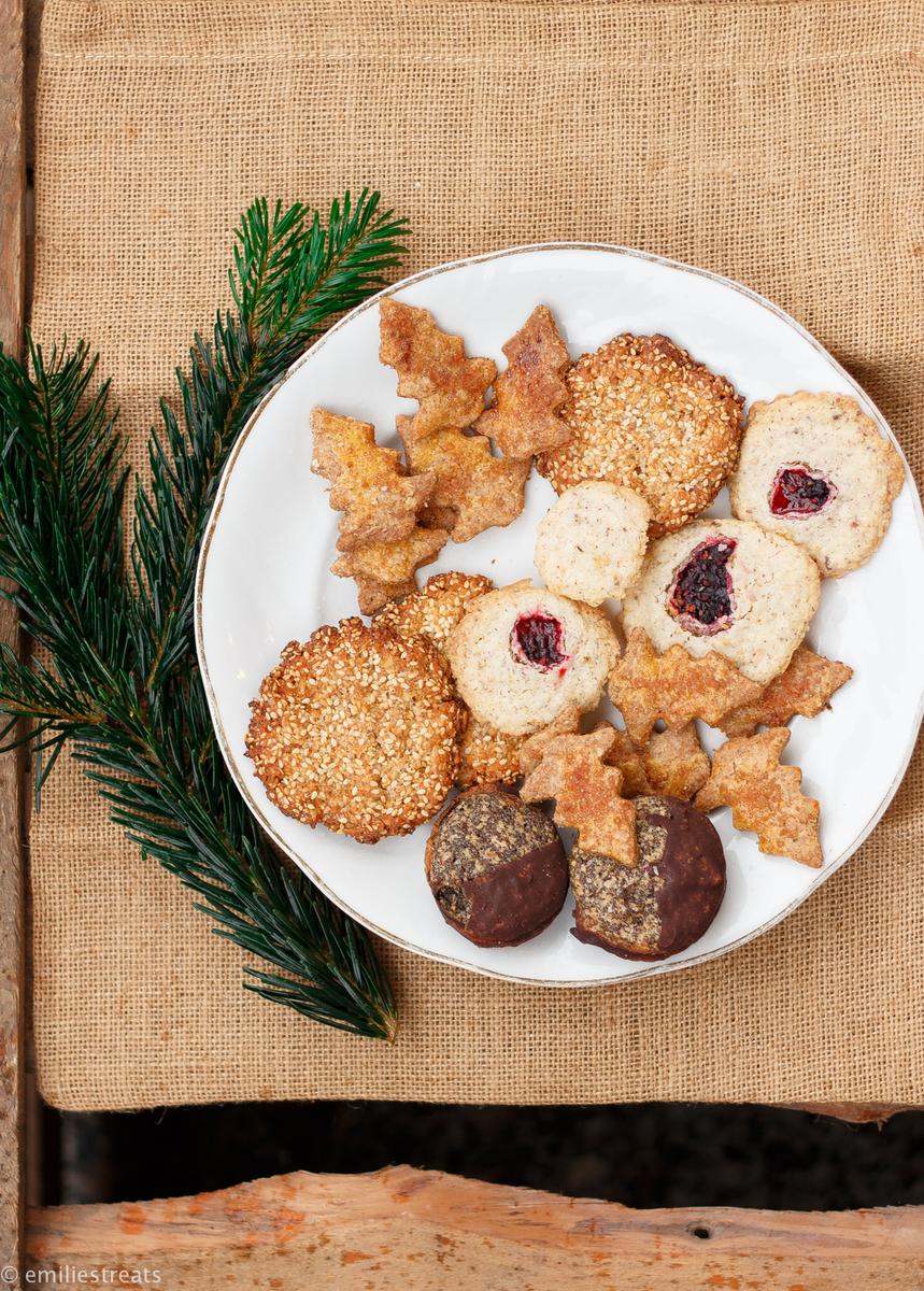 Rezeptbild: Vollkorn-Plätzchen & Glutenfreie Schneeflocken