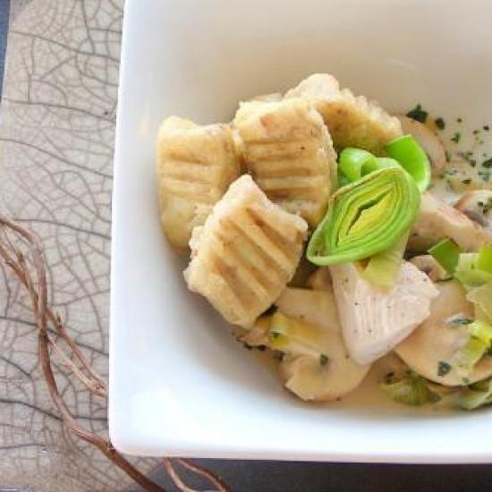 Rezeptbild: Maronignocchi mit Huhn-Gemüsepfanne