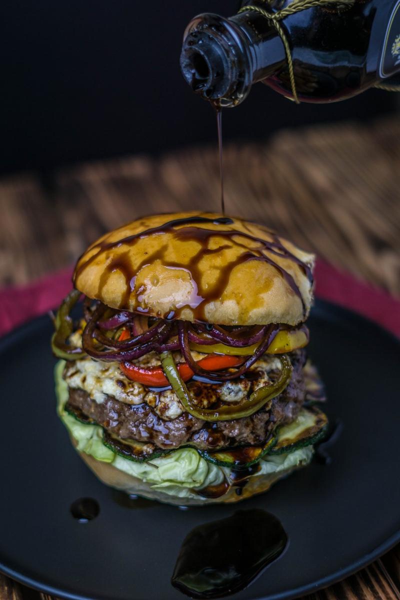 Rezeptbild: Antipasti-Burger
