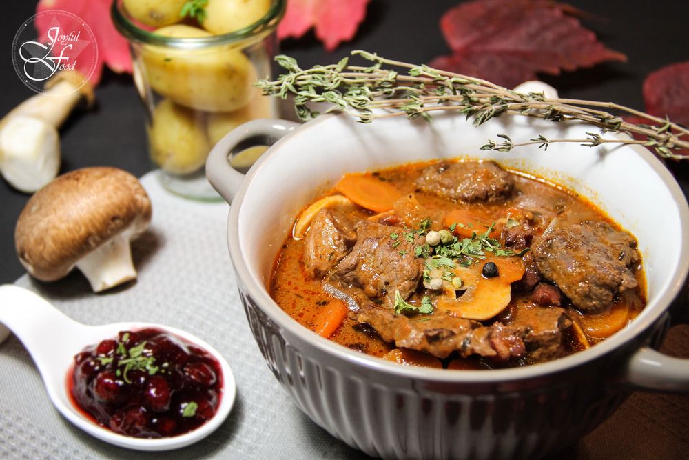 Rezeptbild: Feines Ragout vom Rind mit Pilzen