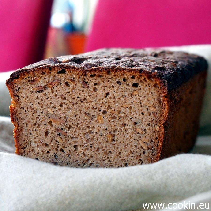 Rezeptbild: Kommissbrot mit Sonnenblumenkernen
