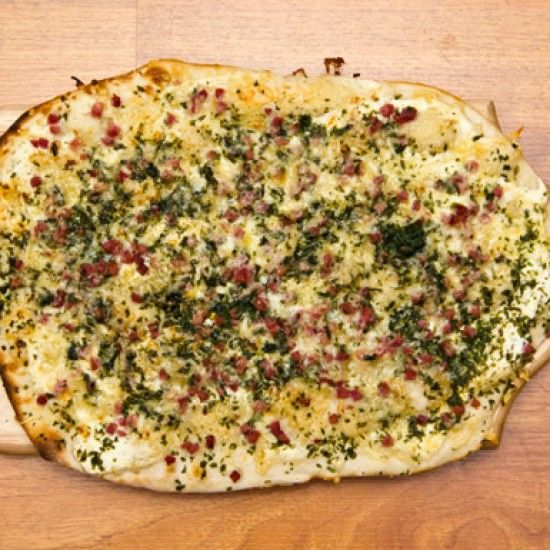 Rezeptbild: Radebeuler Flammkuchen