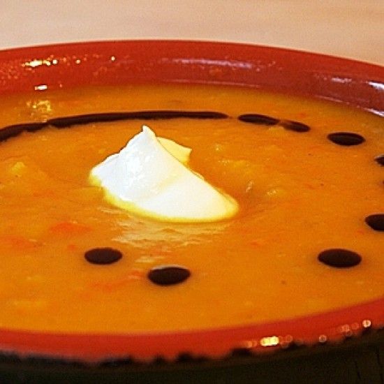 Rezeptbild: Kürbissuppe mit Kartoffeln, Apfel und Ingwer