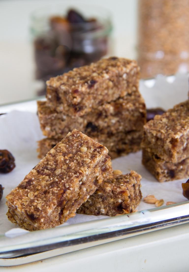 Rezeptbild: Hafer-Dattel-Schnitten (vegan)
