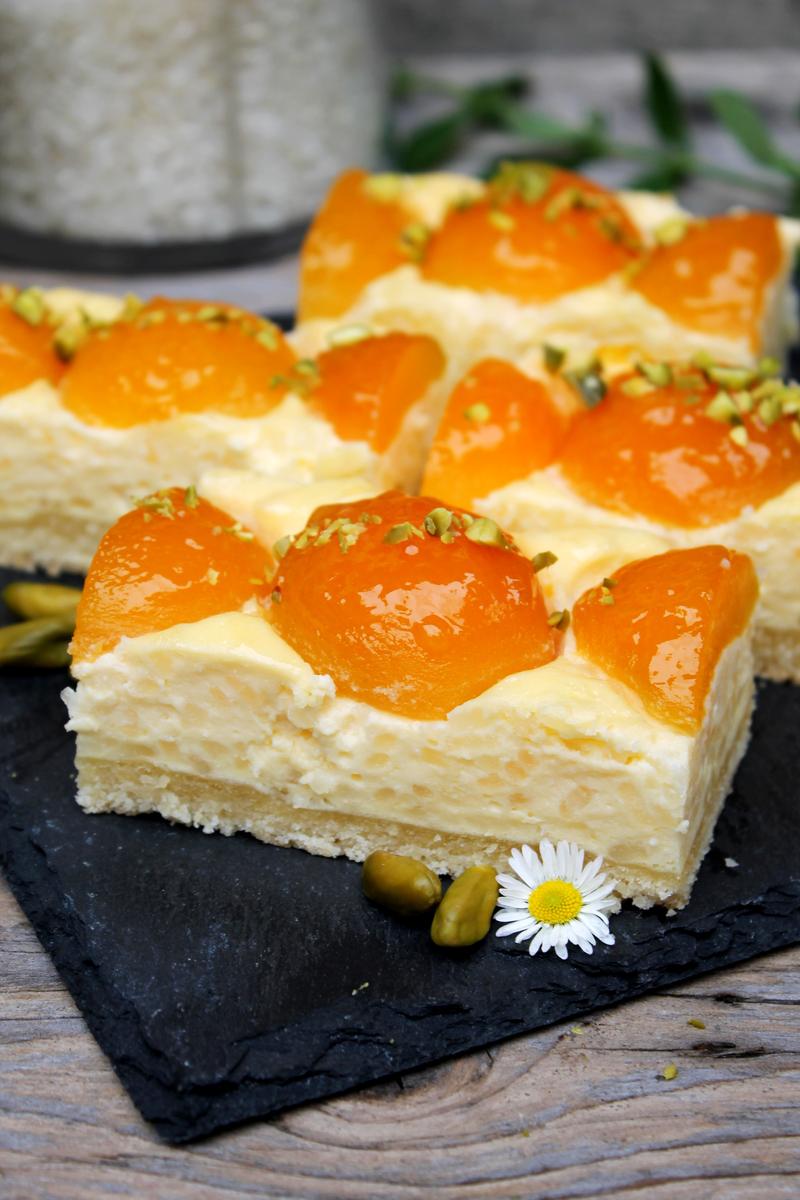 Rezeptbild: Milchreiskuchen mit Aprikosen