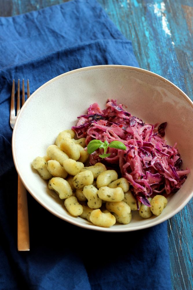 Rezeptbild: Bärlauch-Gnocchi mit Kraut-Gemüse