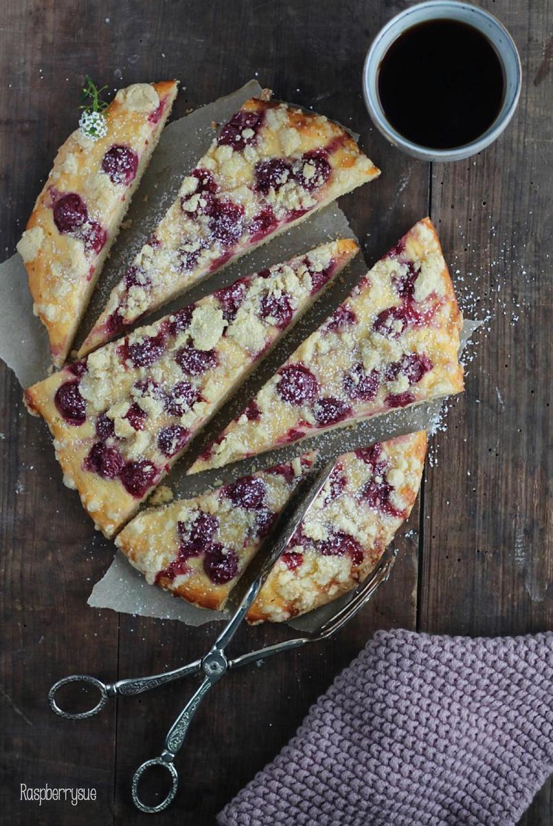 Rezeptbild: Schneller Kirsch-Streuselfladen