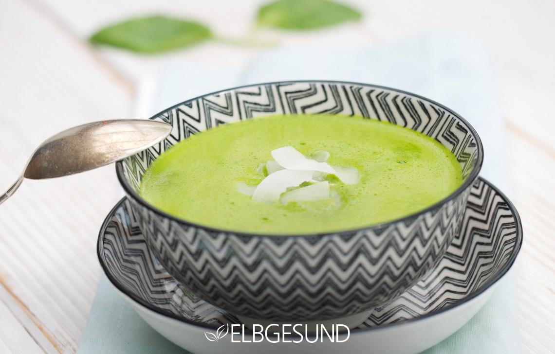 Rezeptbild: Blitz-Spinat-Kokos-Suppe – ganz fix nur im Mixer zubereitet, ganz ohne Herd