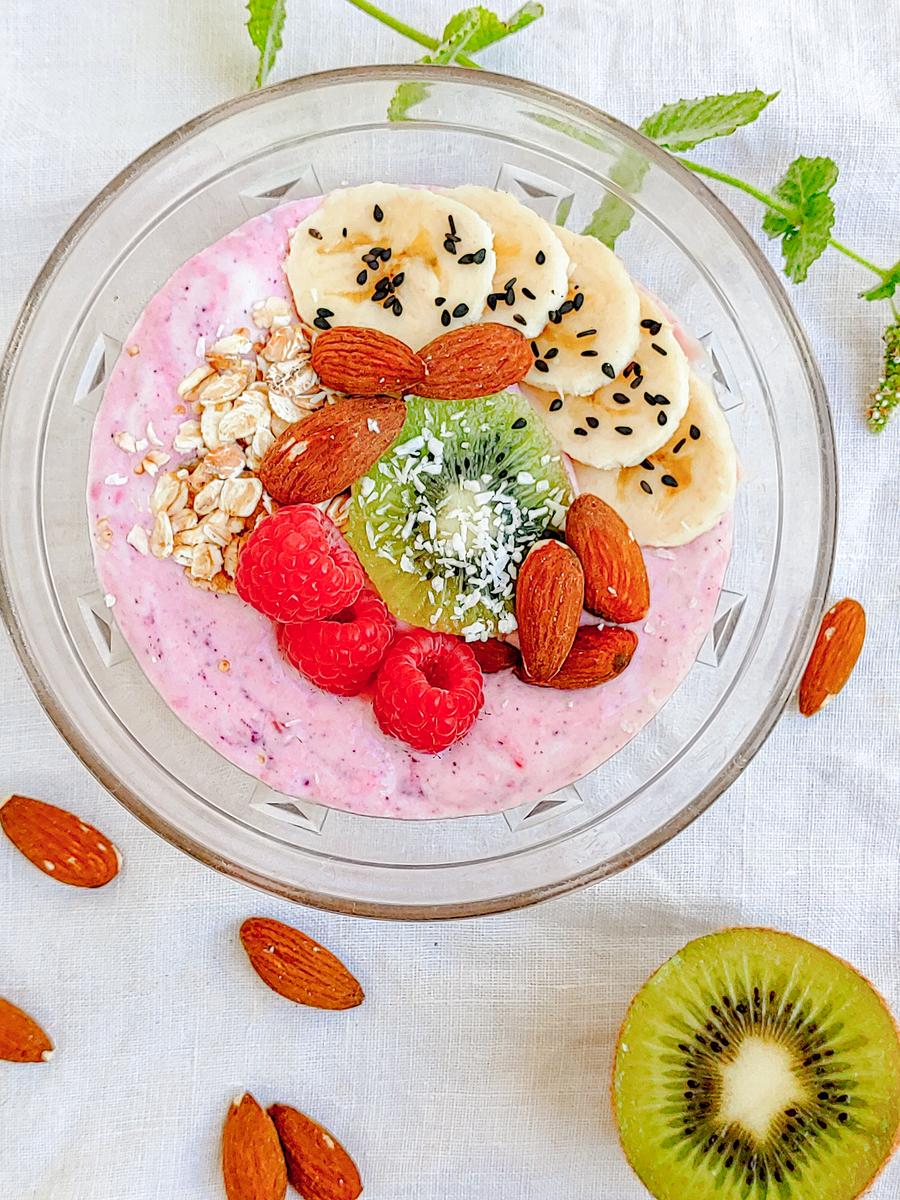 Rezeptbild: Müsli mit Himbeerjoghurt