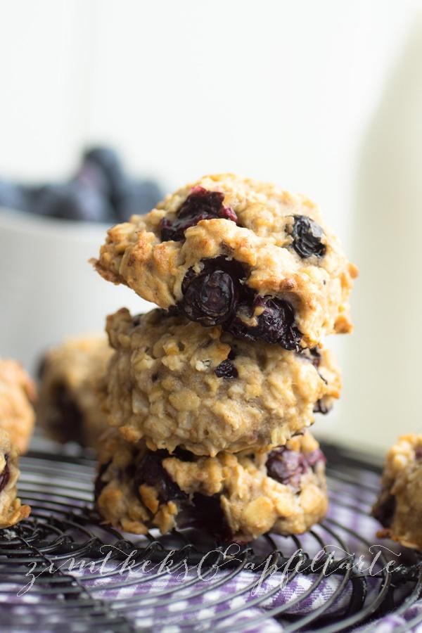 Rezeptbild: Gesunde Frühstücks-Cookies mit Blaubeeren