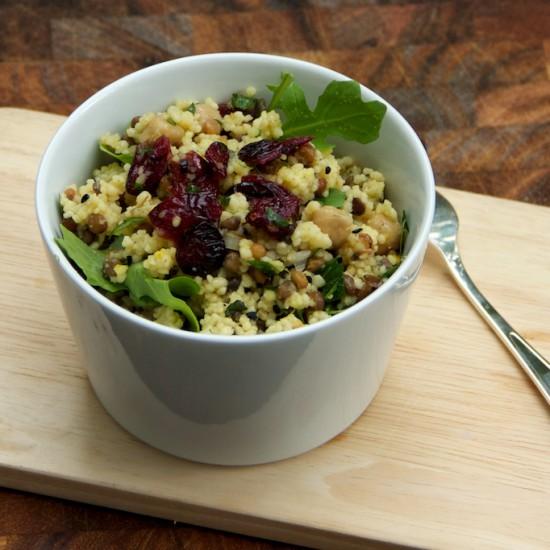 Rezeptbild: Saffran Couscous, Kichererbsen und Linsen Salat