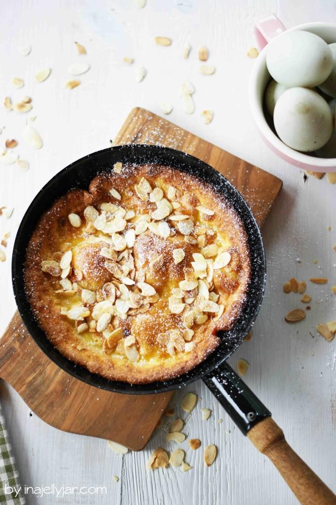 Rezeptbild: Dutch Baby mit Mandeln und Honig