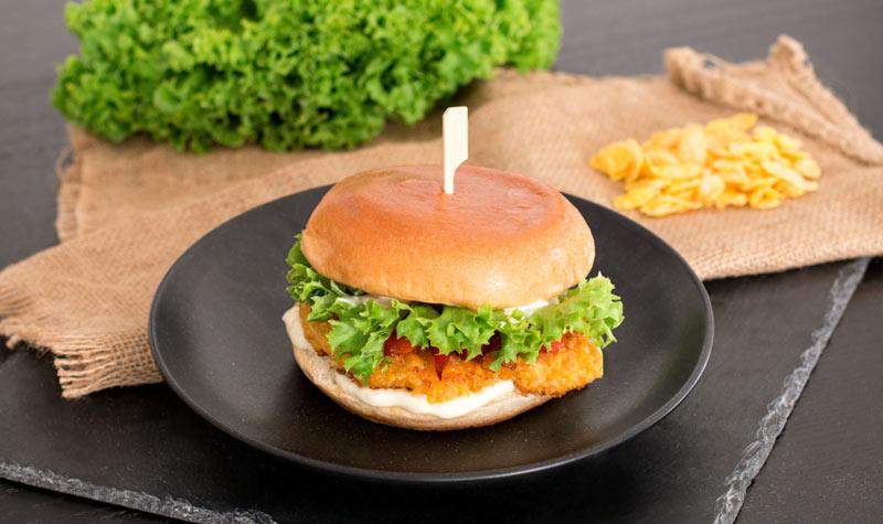 Rezeptbild: Crispy Chicken Burger mit Paprikastreifen