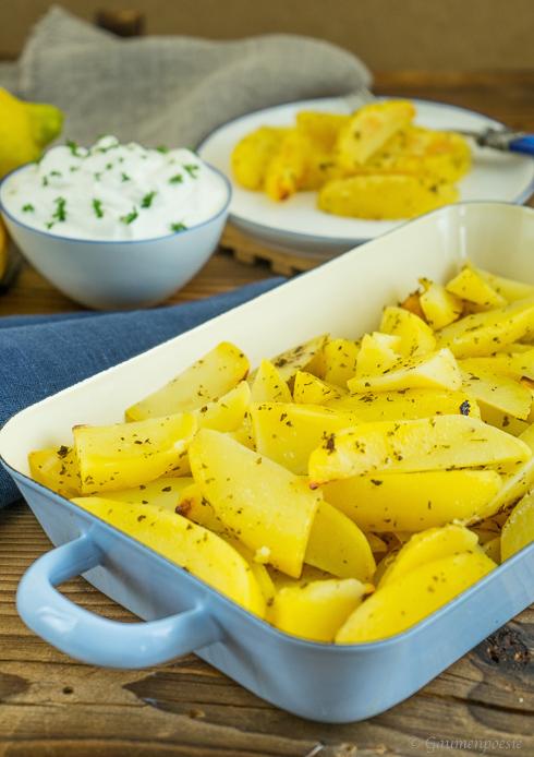 Rezeptbild: Griechische Ofenkartoffeln mit Zitrone – Patates lemonates sto fourno