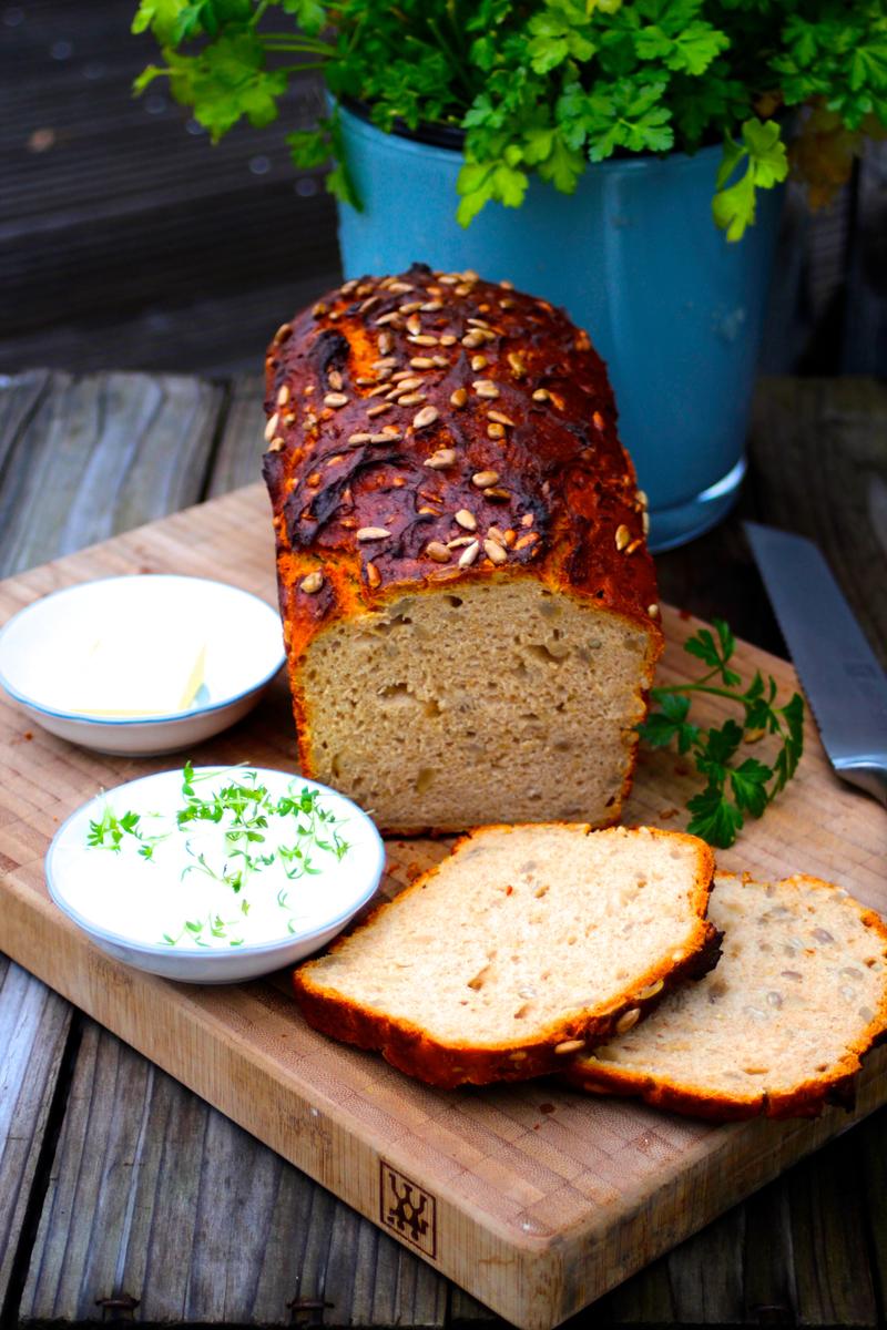 Rezeptbild: Sonnenblumenbrot wie vom Bäcker