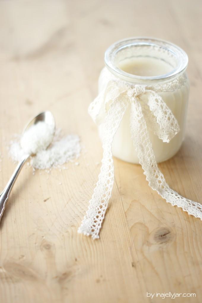 Rezeptbild: selbstgemachte Kokosmilch