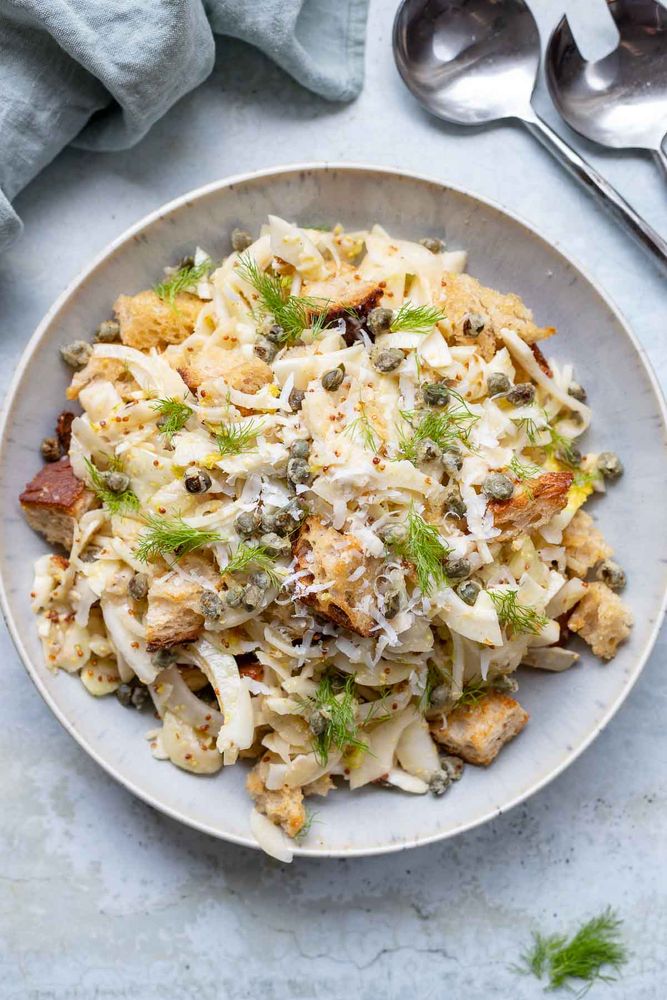 Rezeptbild: Fenchel-Salat mit Caesar-Dressing
