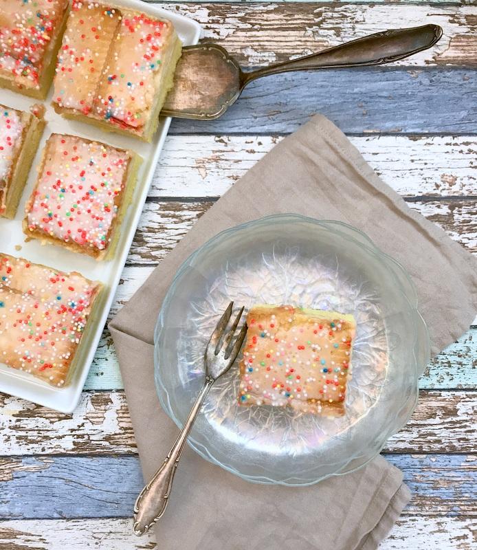 Rezeptbild: Zitroniger Pudding-Keks-Kuchen