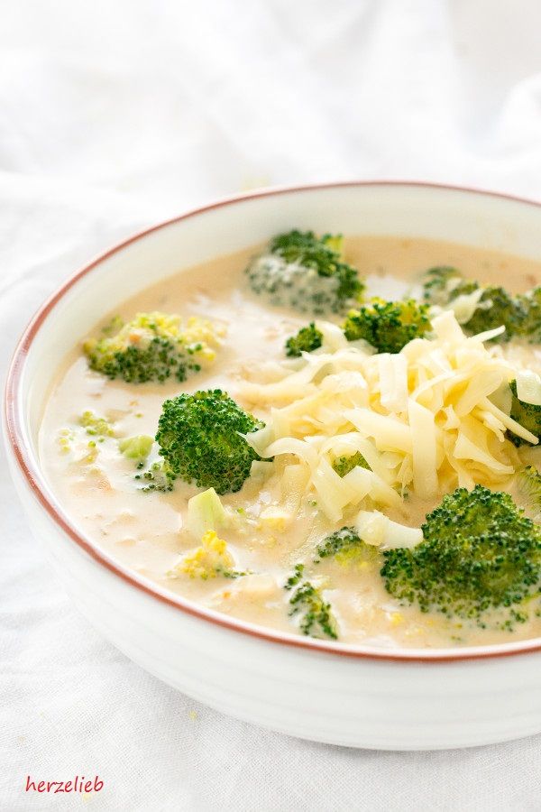 Rezeptbild: Käsesuppe mit Broccoli - Soulfood für graue Tage!