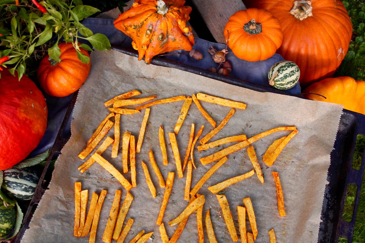 Rezeptbild: Kürbis Fries mit Curry-Dip