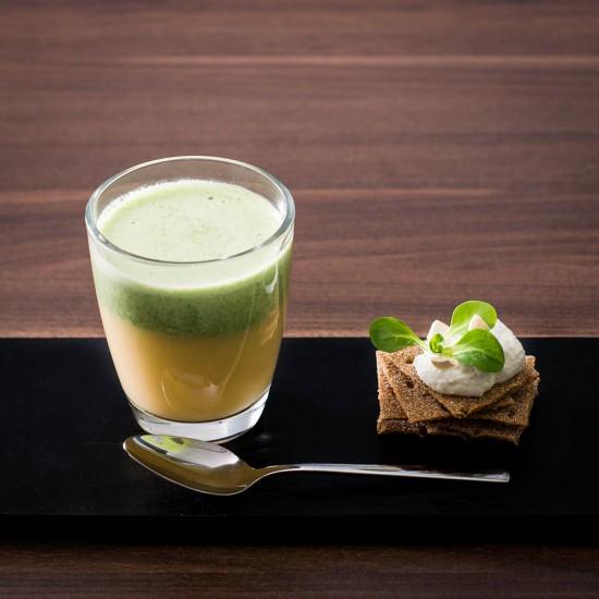 Rezeptbild: Steckrübencreme | Feldsalat | Ziegenkäse | Knäckebröd