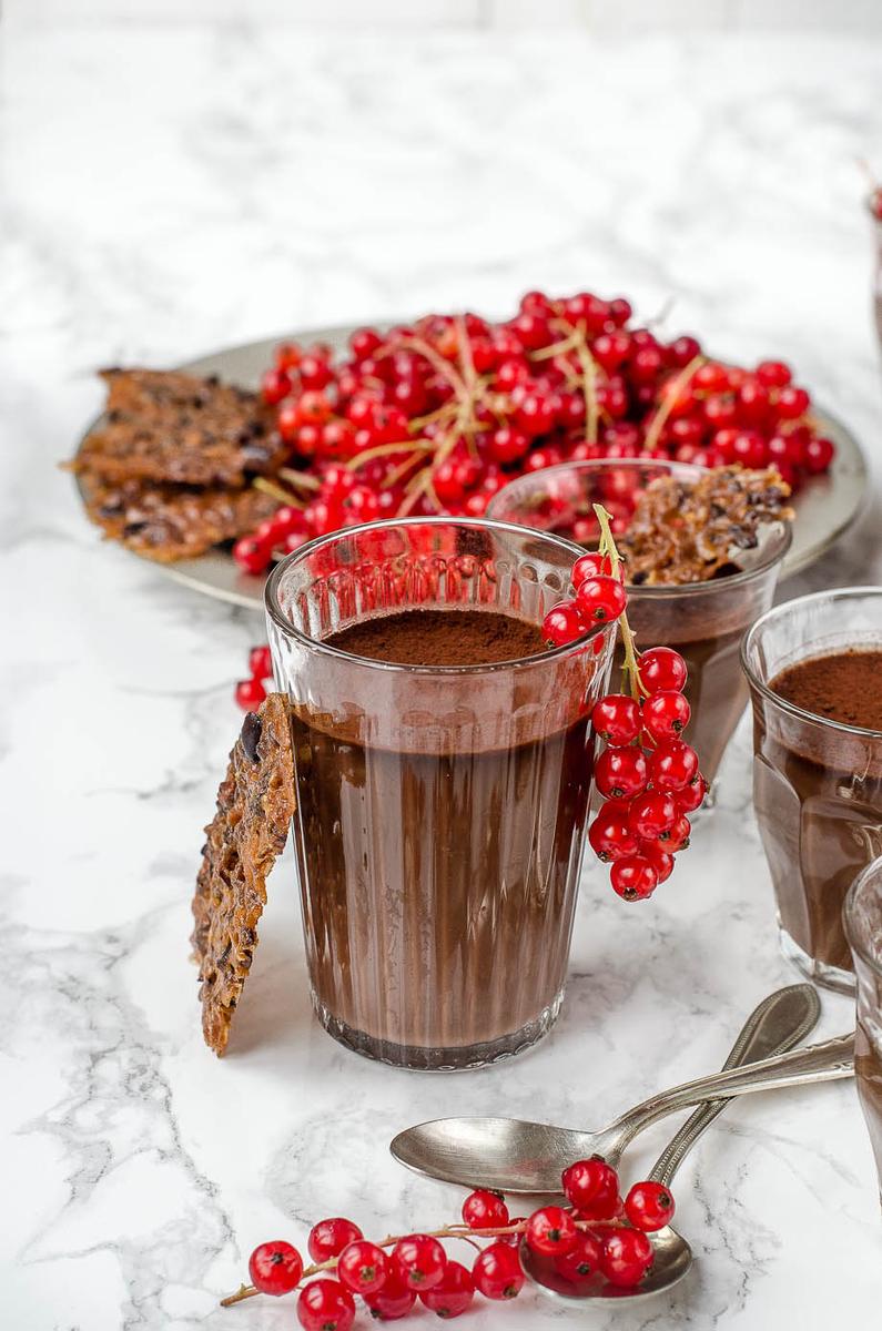 Rezeptbild: Schokoladencreme mit Rumlikör 