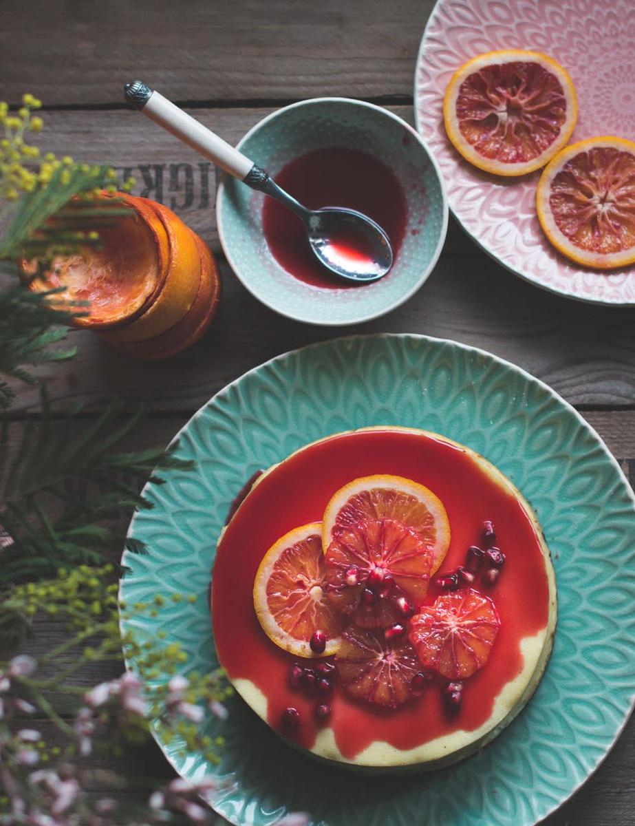 Rezeptbild: Cheesecake aus dem Varoma - mit Blutorangensauce und Knusperboden