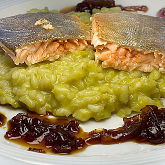 Rezeptbild: Saibling mit Wasabi-Risotto und Teriyaki-Schalotten