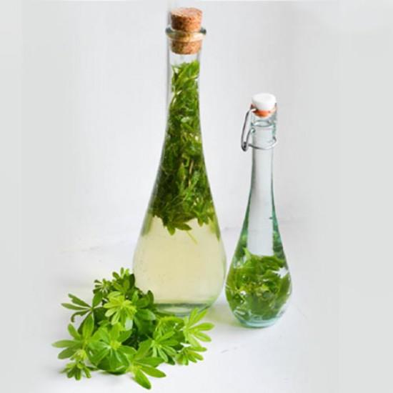 Rezeptbild: Waldmeister Sirup und Extrakt
