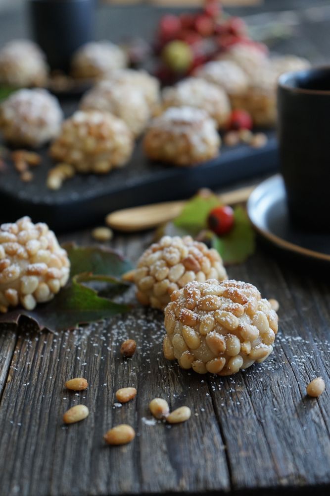Rezeptbild: Pignoli – italienisches Piniengebäck