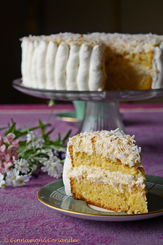 Rezeptbild: Omas Raffaello Torte mit Eierlikör & weißer Schokolade