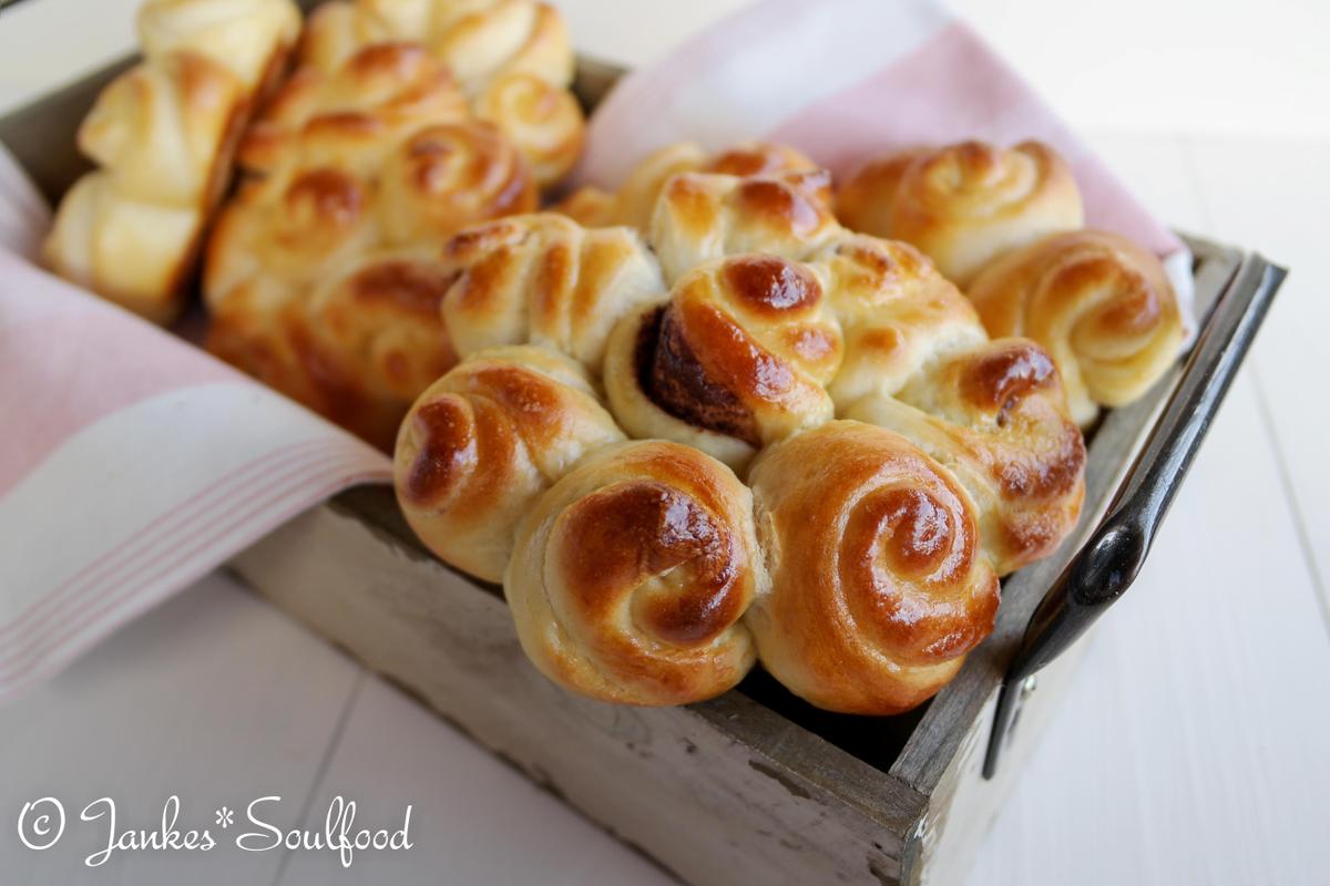 Rezeptbild: Süßes Hefegebäck