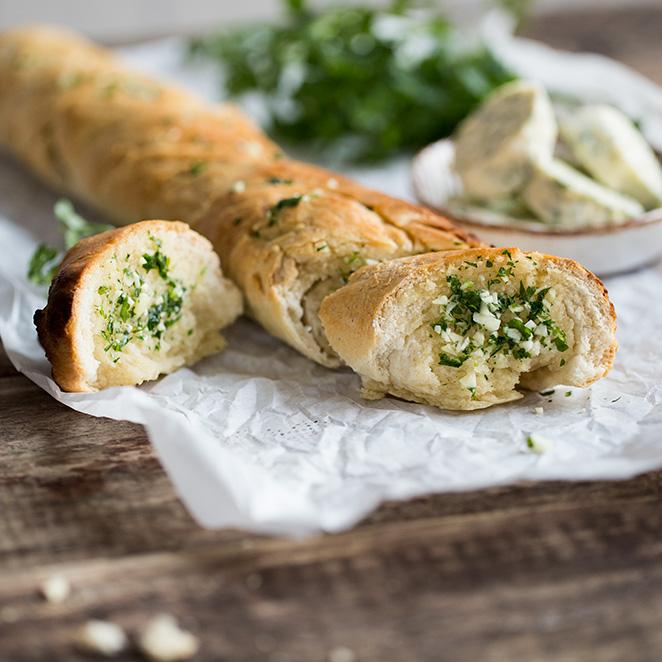 Rezeptbild: Selbstgemachtes Kräuterbaguette