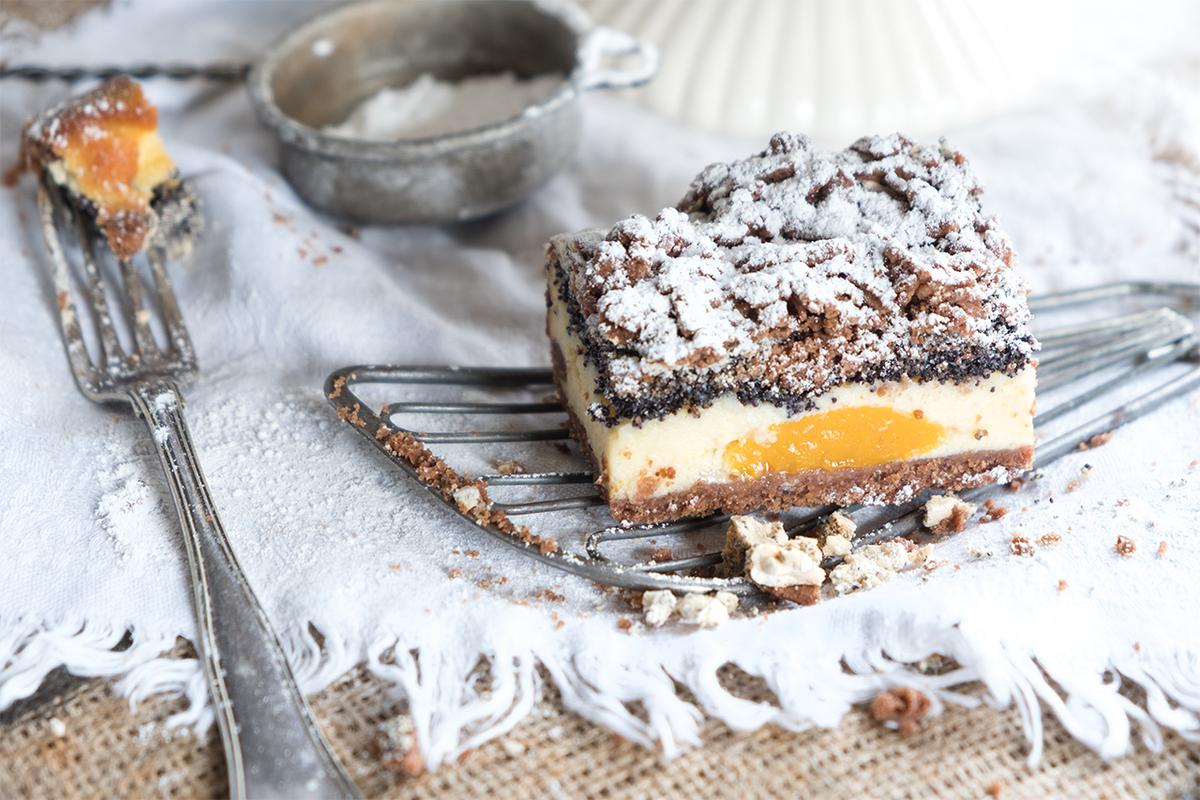 Rezeptbild: Käsekuchen mit Mohn-Eischnee