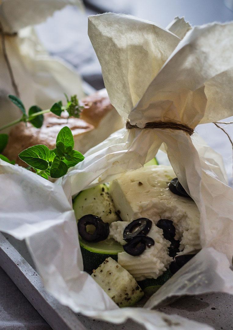 Rezeptbild: Gebackener Feta im Pergament