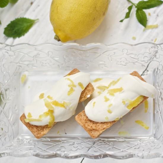 Rezeptbild: Mini-Zitronen-Mandelkuchen