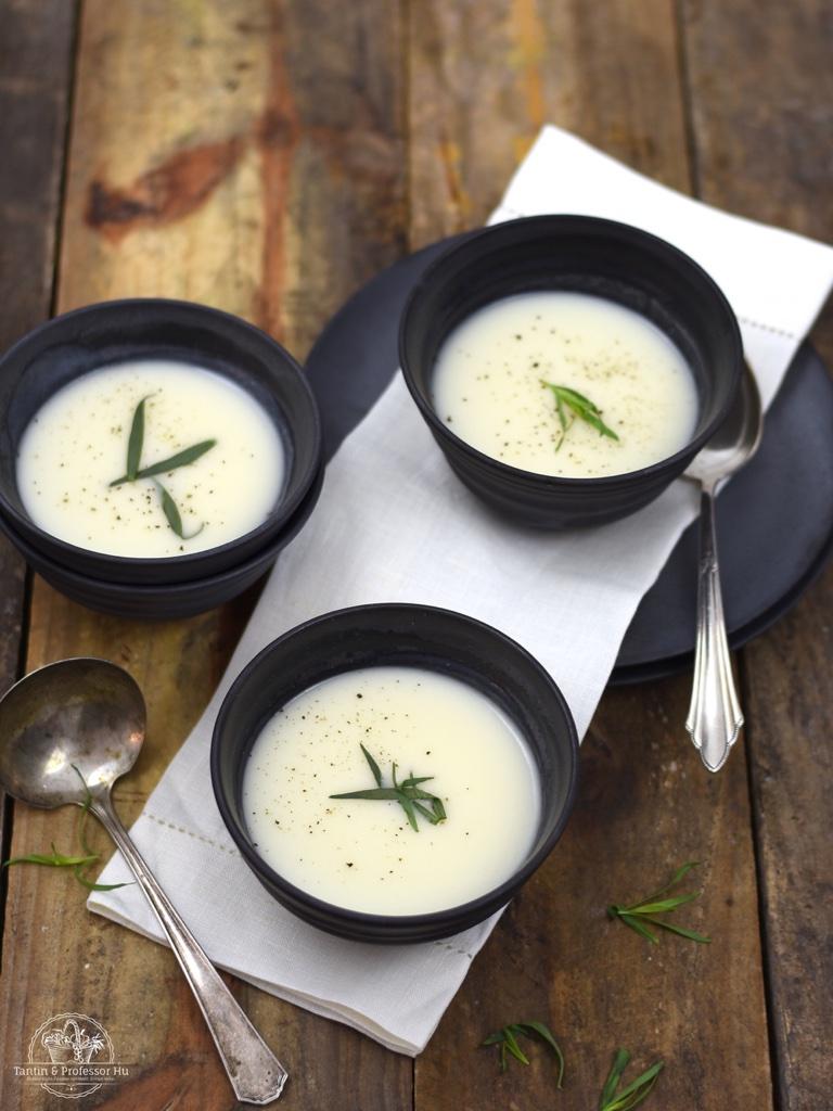 Rezeptbild: Spargelcremesuppe mit Estragon