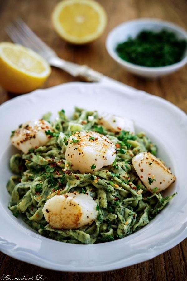 Rezeptbild: Spinat Tagliatelle mit Jakobsmuscheln