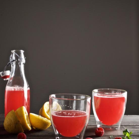 Rezeptbild: Zitronen-Himbeer-Limonade
