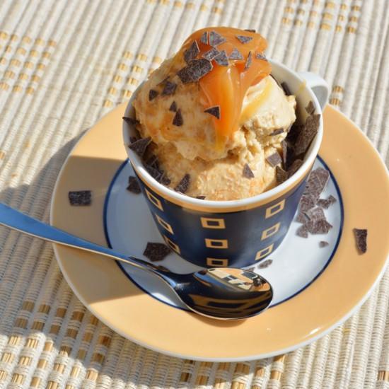 Rezeptbild: Erdnussbuttereis – wie ein Snickers